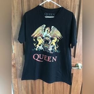 Queen band shirt